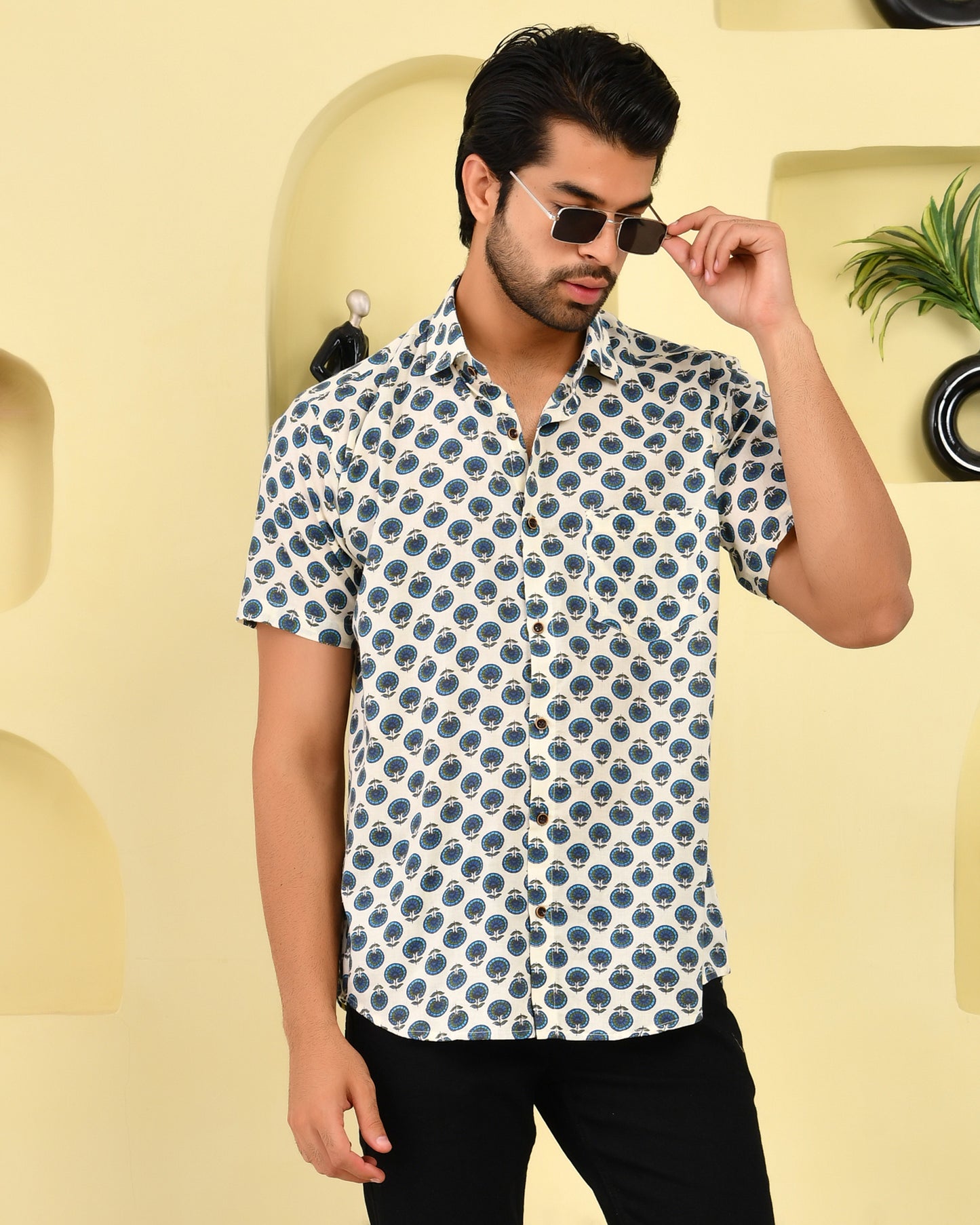 Peacock Motif Casual Cotton Men's Half Sleeves Shirt