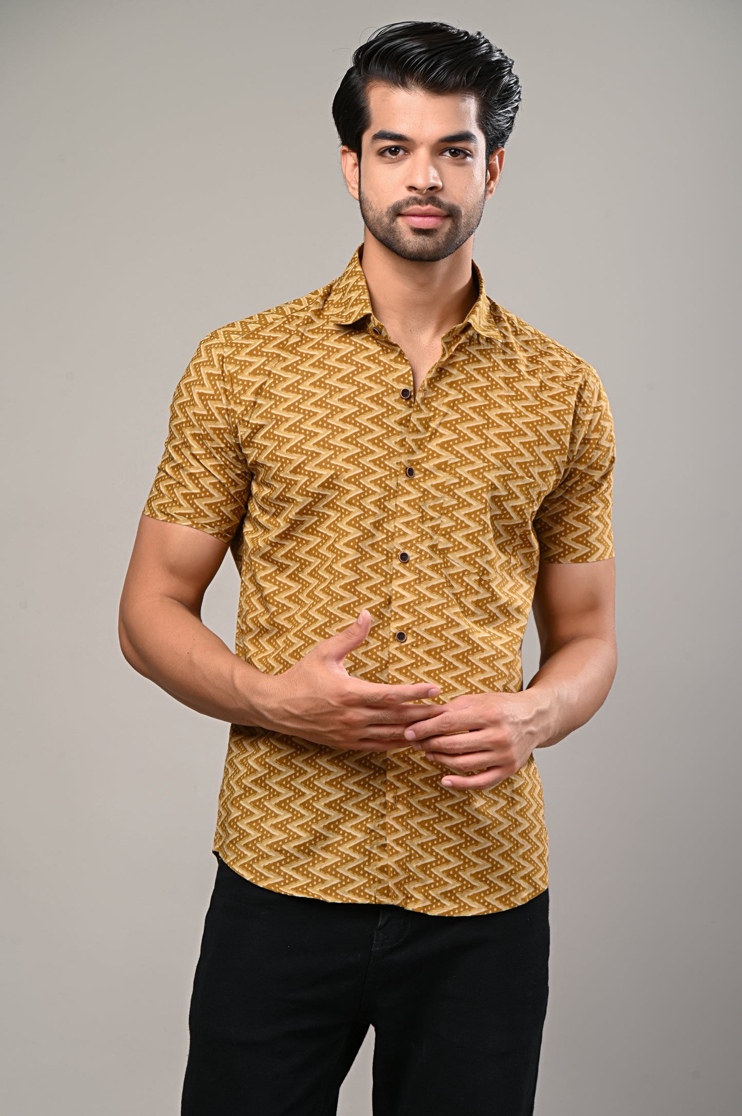 Stylish Zigzag and Dot Design Men's Shirt