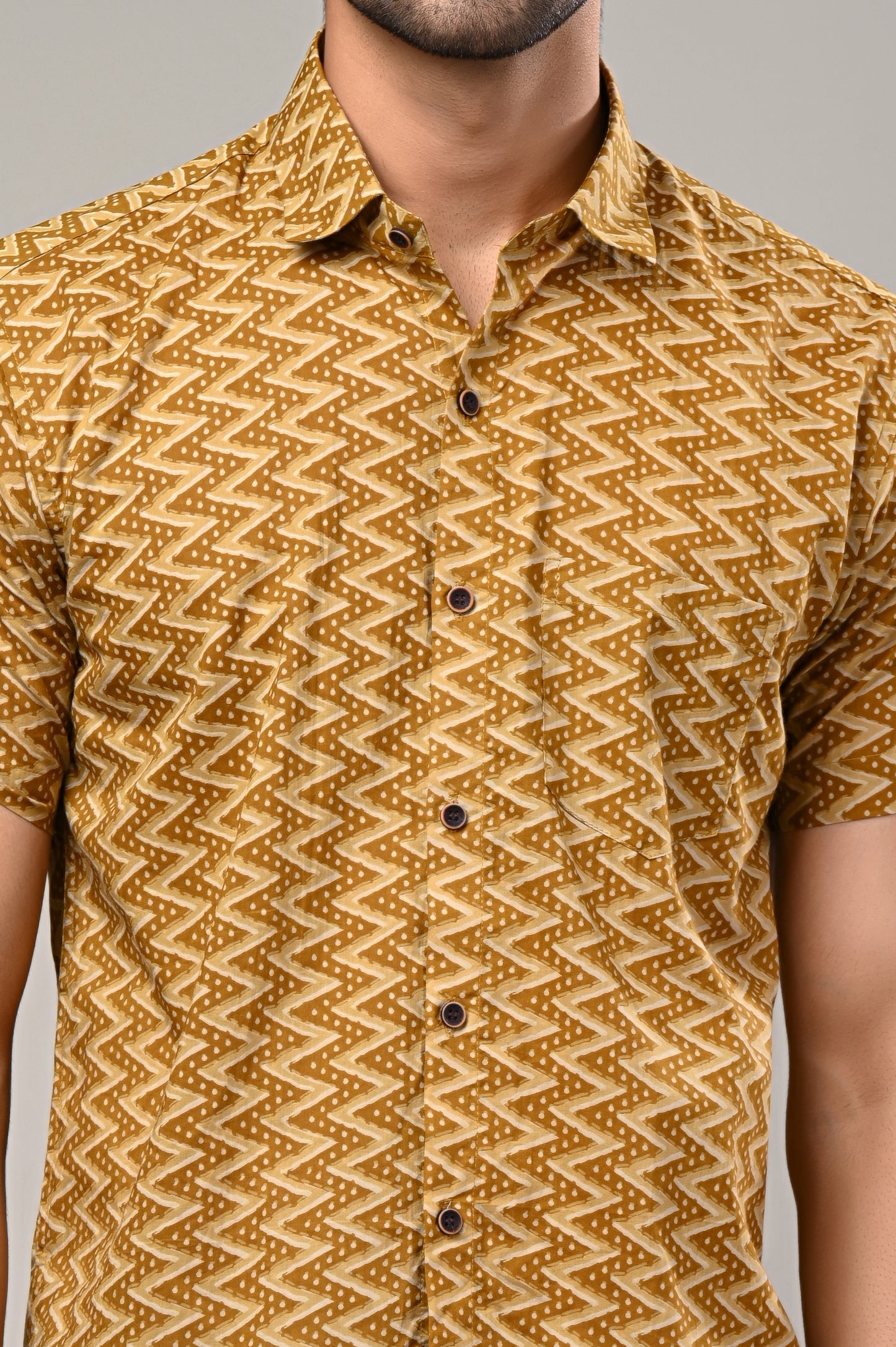 Stylish Zigzag and Dot Design Men's Shirt