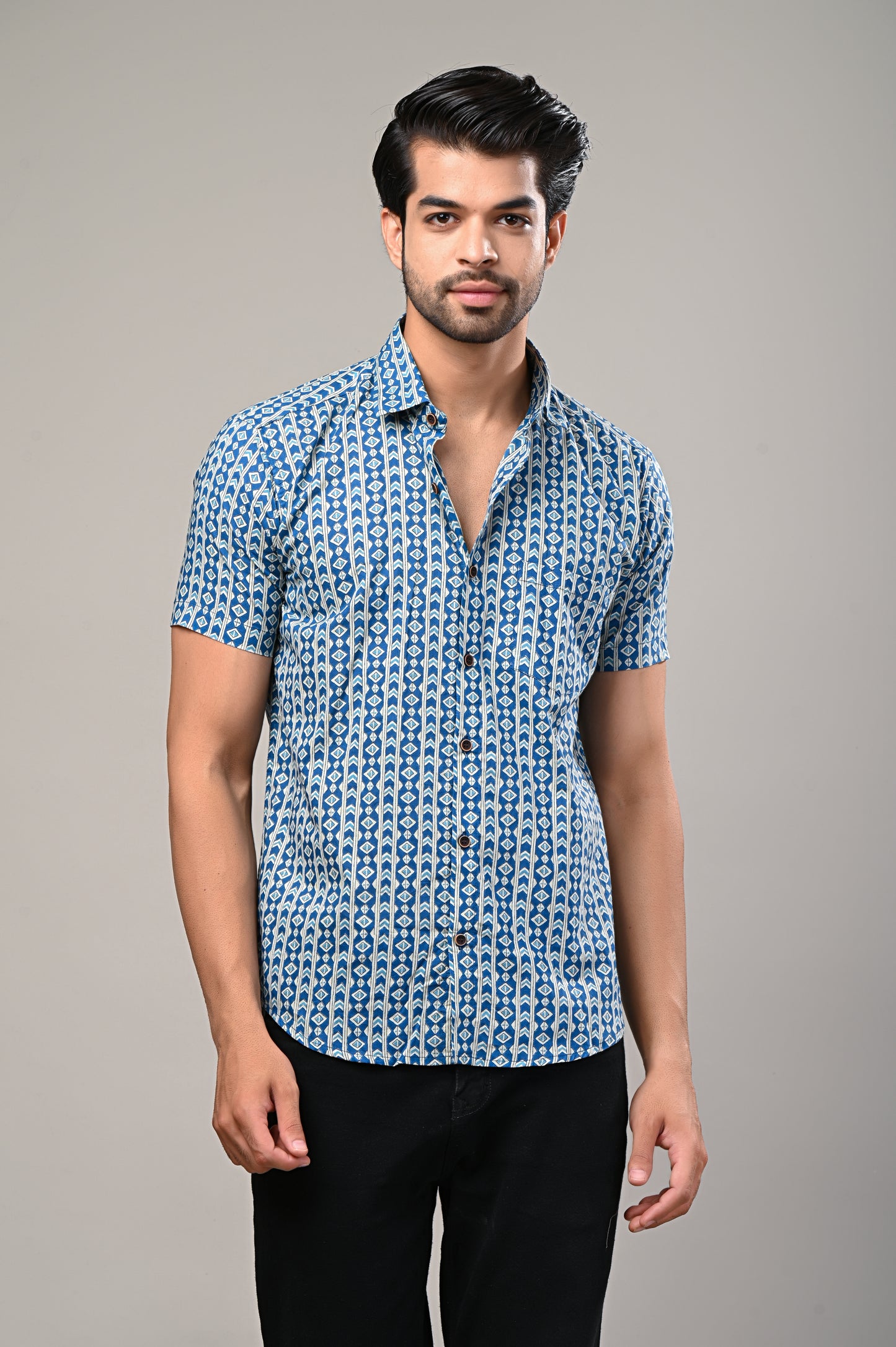 Fluid Forms Print Men’s Half Sleeve Shirt