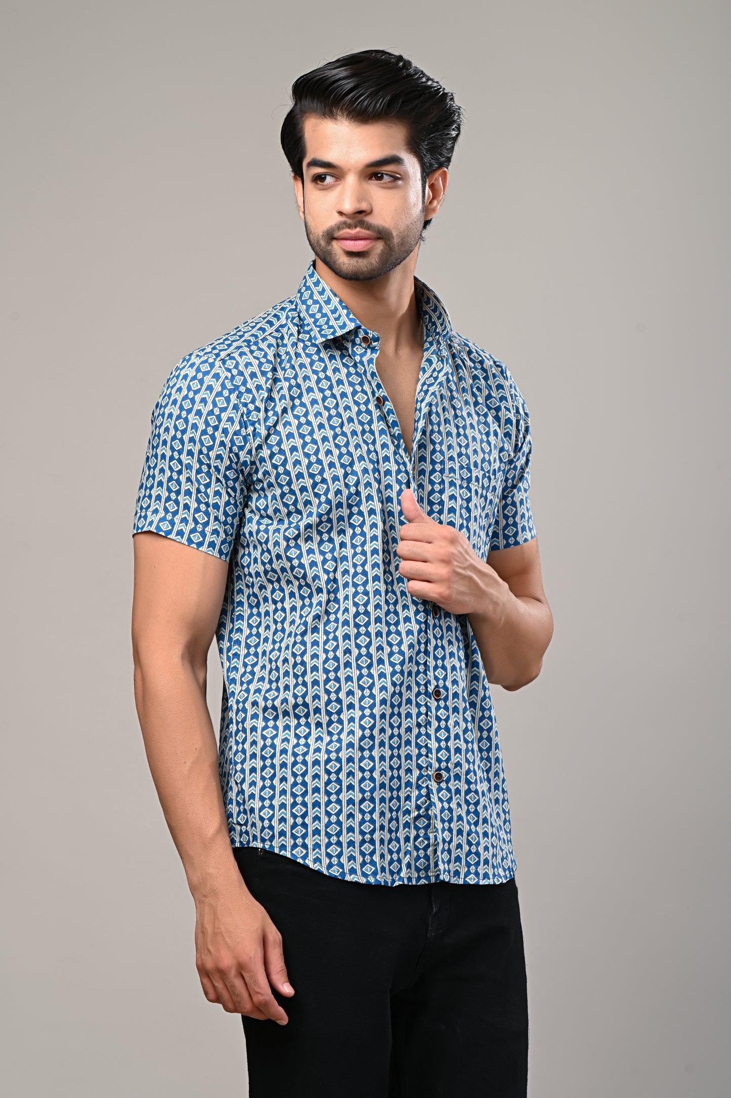Fluid Forms Print Men’s Half Sleeve Shirt