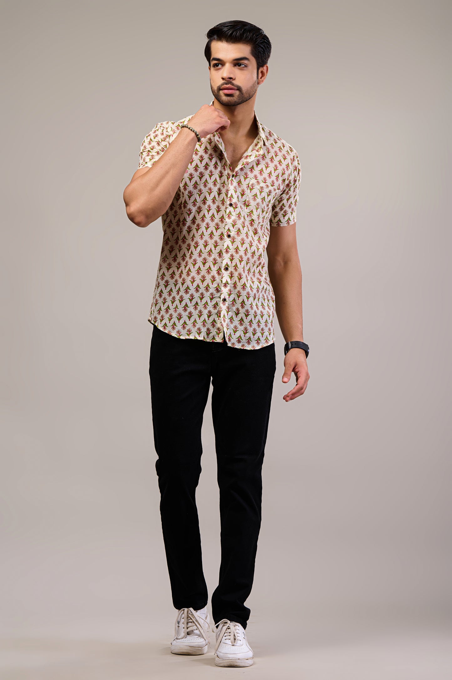 Vivid Vine Men’s Half Sleeve Printed Shirt