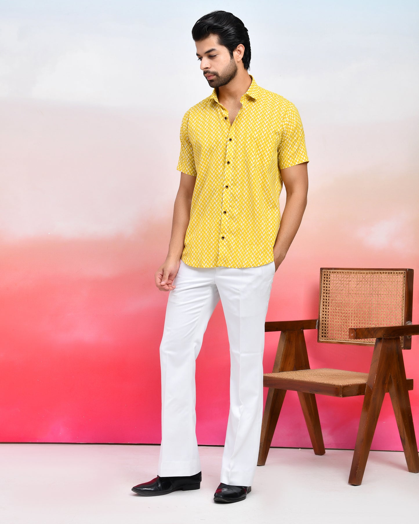 Yellow Herringbone Print Men's Half Sleeves Shirt