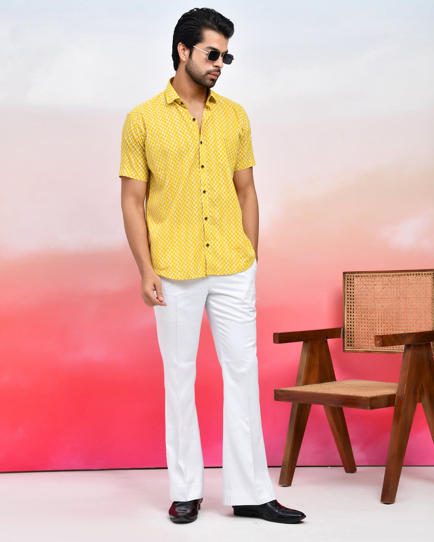 Yellow Herringbone Print Men's Half Sleeves Shirt