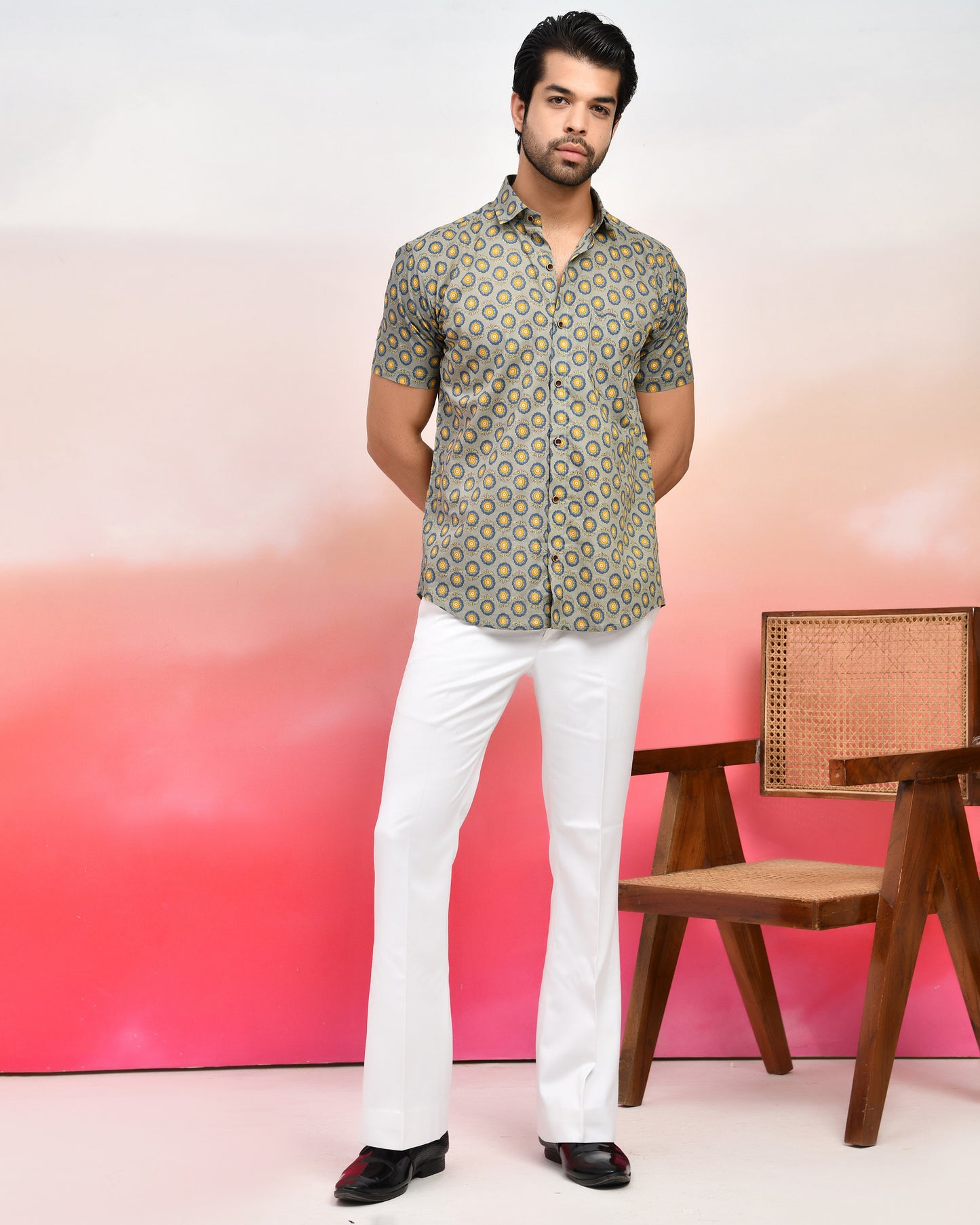 Sage Green Daisy Print Men's Half Sleeves Shirt