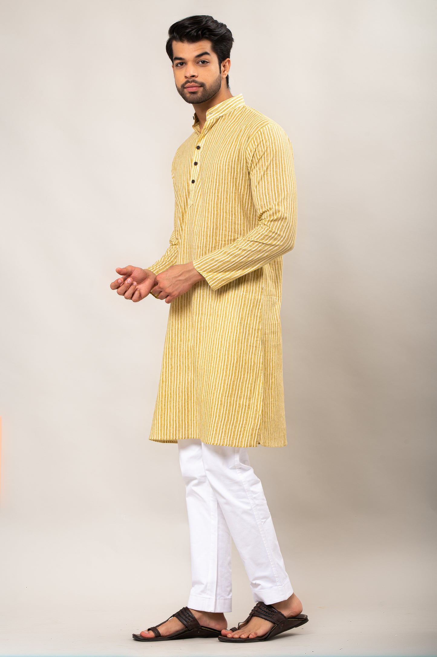 Vertical Streamlines Printed Men's Long Kurta