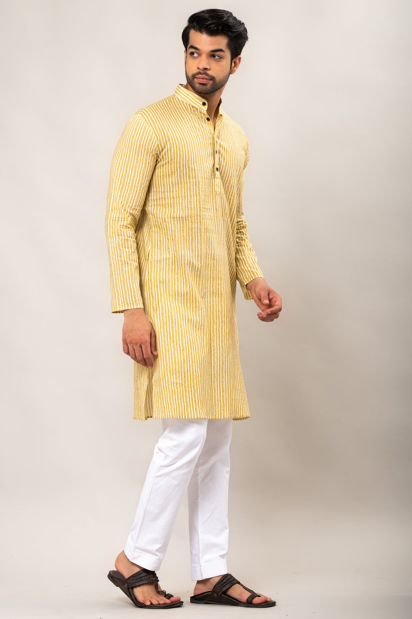 Vertical Streamlines Printed Men's Long Kurta