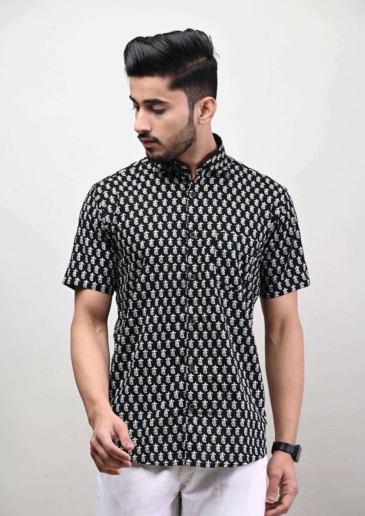 Booti Print Men’s Half Sleeve Shirt