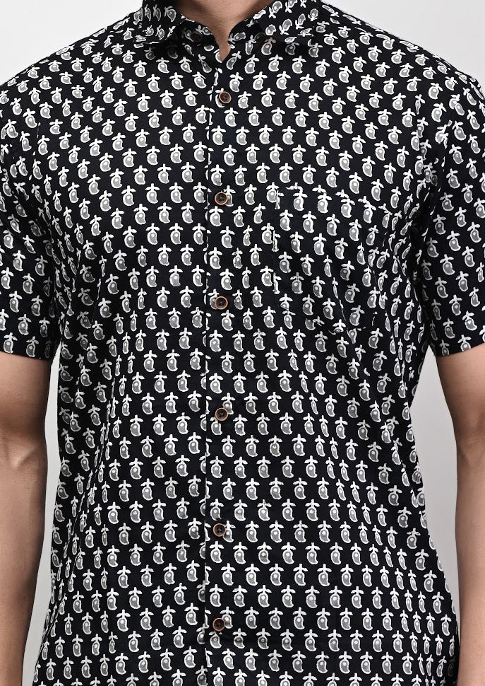 Booti Print Men’s Half Sleeve Shirt